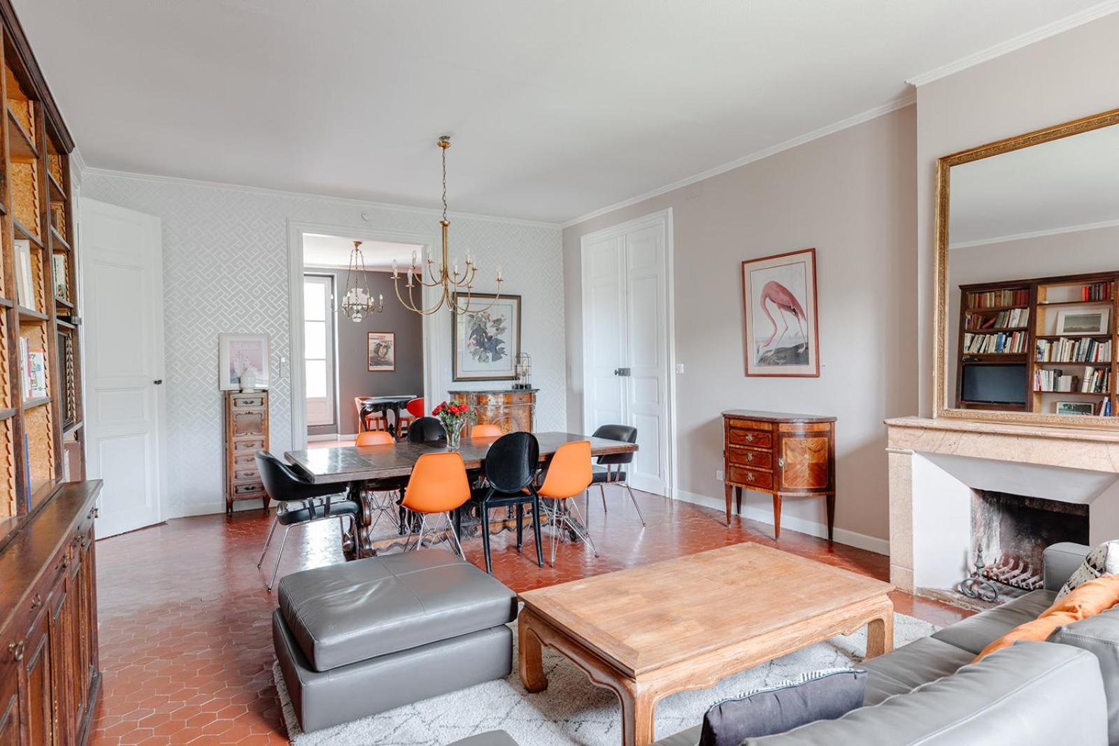 Three-Bedroom Apartment High Floor