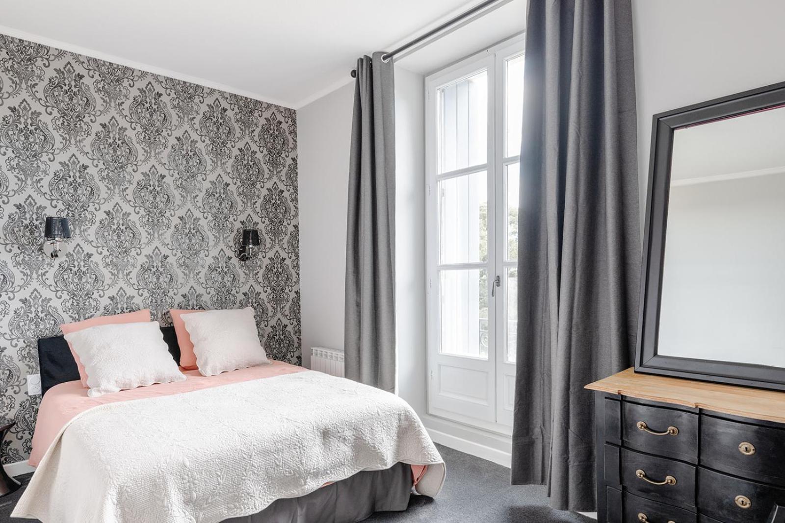 Three-Bedroom Apartment High Floor
